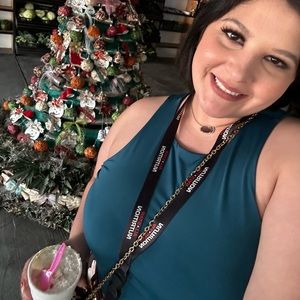 LIKE & be notified when Live Show starts 💫